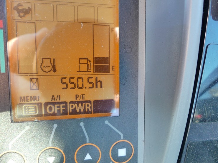 2024-john-deere-24-image-18