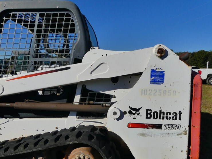 2014-bobcat-t550-image-8