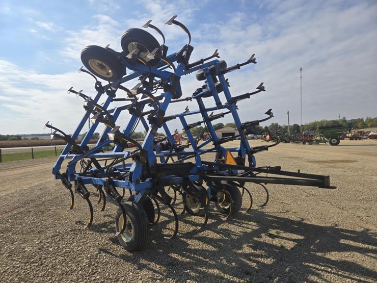 #5853-•-dmi-26'-field-cultivator-image-5