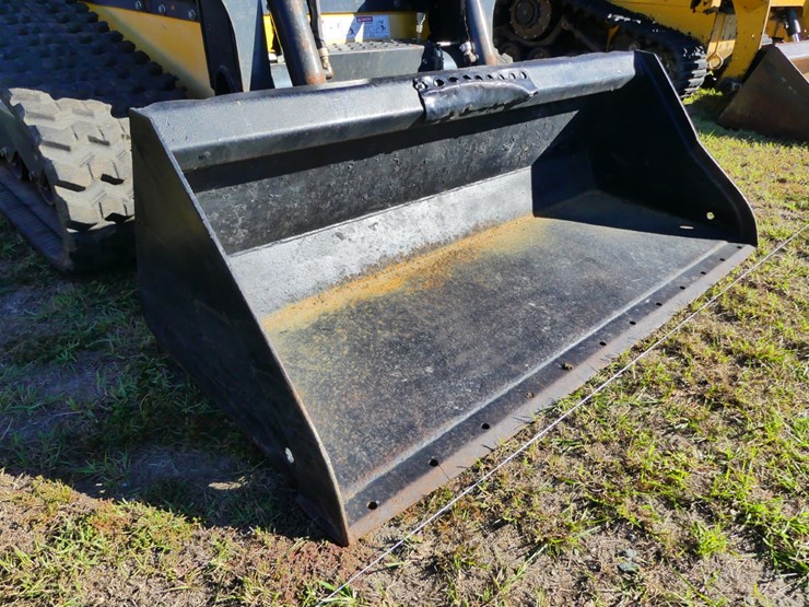 2022-new-holland-c332-image-12