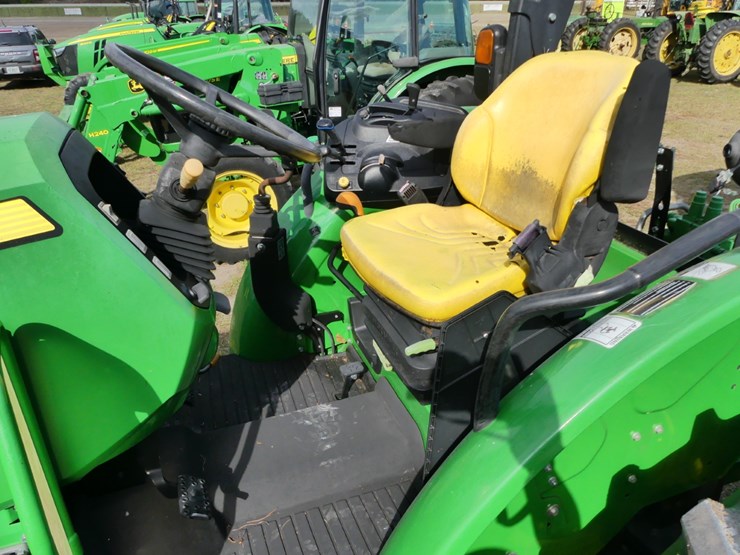 2015-john-deere-5085e-image-11