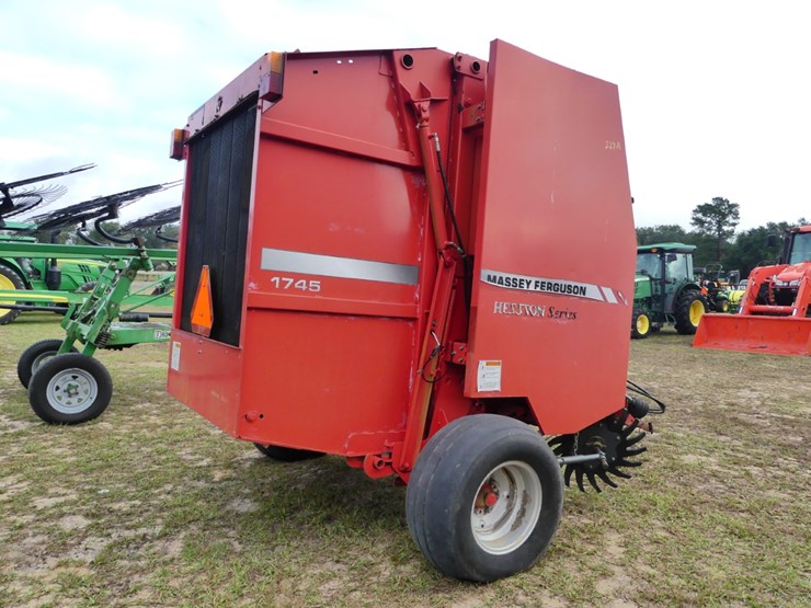 massey-ferguson-1745-image-3
