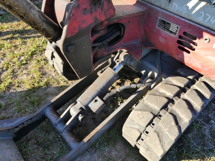 takeuchi-tb016-image-11