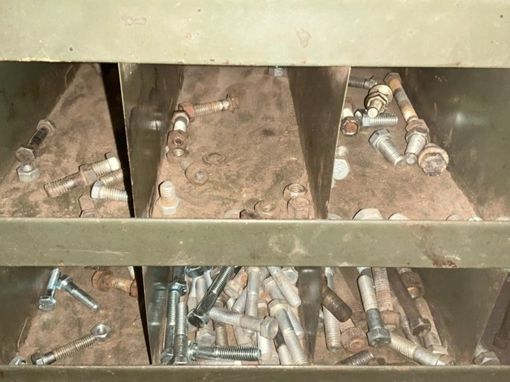 #770-•-parts-rack-of-nuts,-bolts,-washers-and-more-image-23