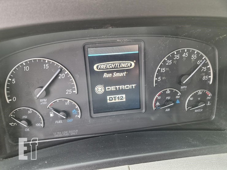 2018-freightliner-cascadia-116-image-24