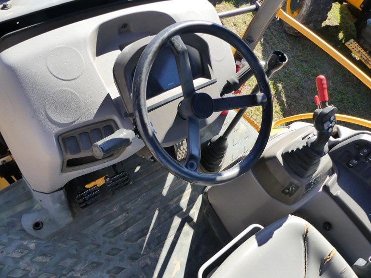 volvo-bl70b-image-16