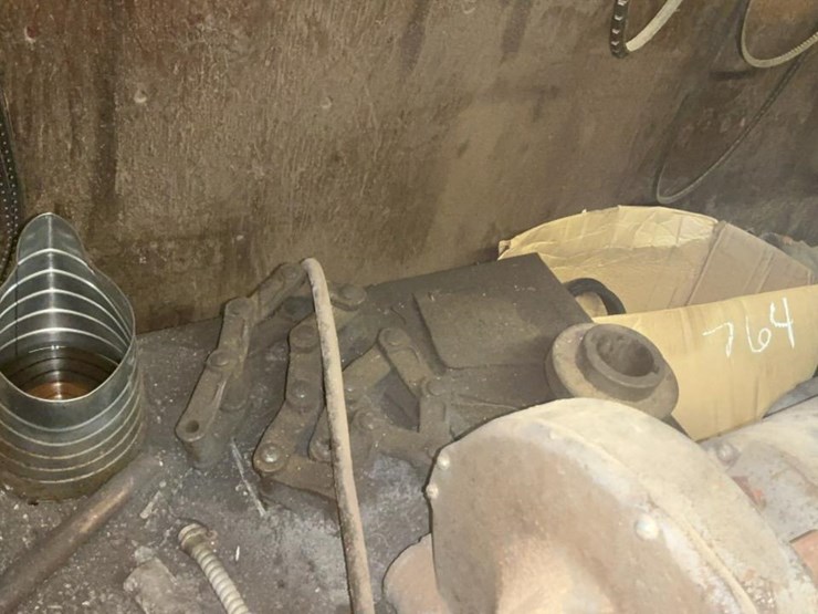 #765-•-grinder-and-steel-table-image-10