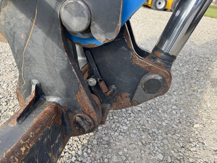 #1460-•-2014-genie-1056-telehandler-image-54