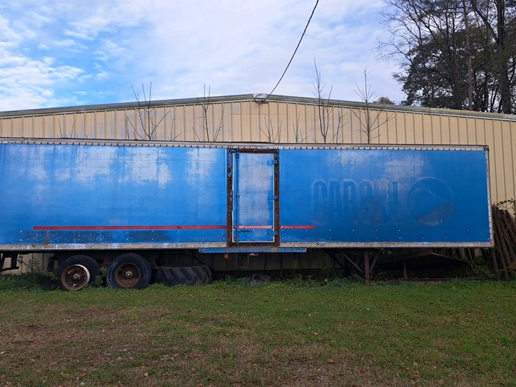 #701-•-53'-semi-trailer-and-contents-image-1