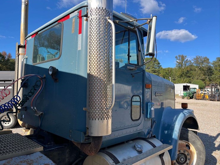 1995-international-f9370-image-4