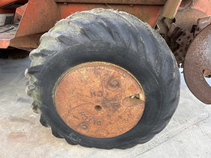 ditch-witch-2310-image-51