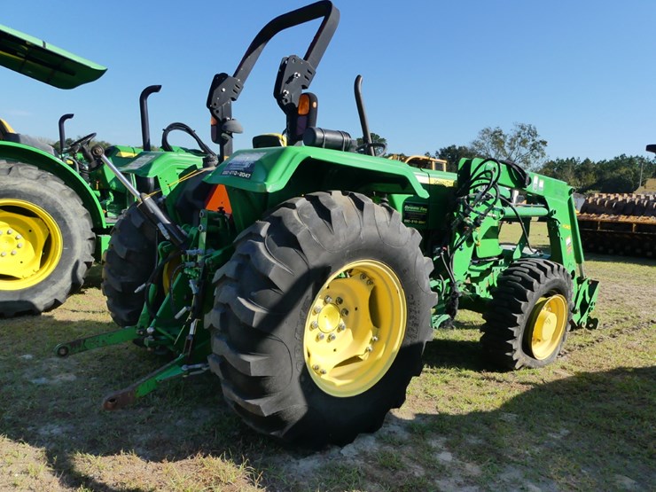 2014-john-deere-5055e-image-4