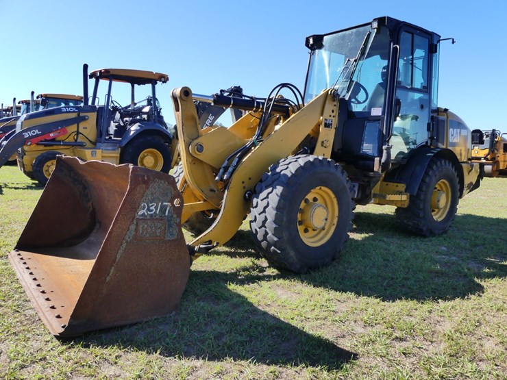 2018-caterpillar-906m-image-2