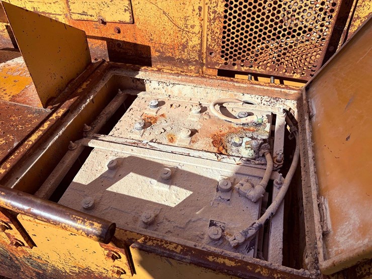 1982-caterpillar-988b-image-26