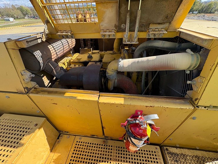 1999-caterpillar-375l-image-57