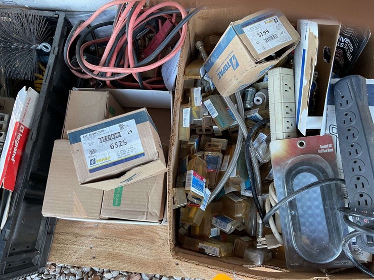 milwaukee-cordless-blower,-plumbing-&-electrical-supplies-image-2