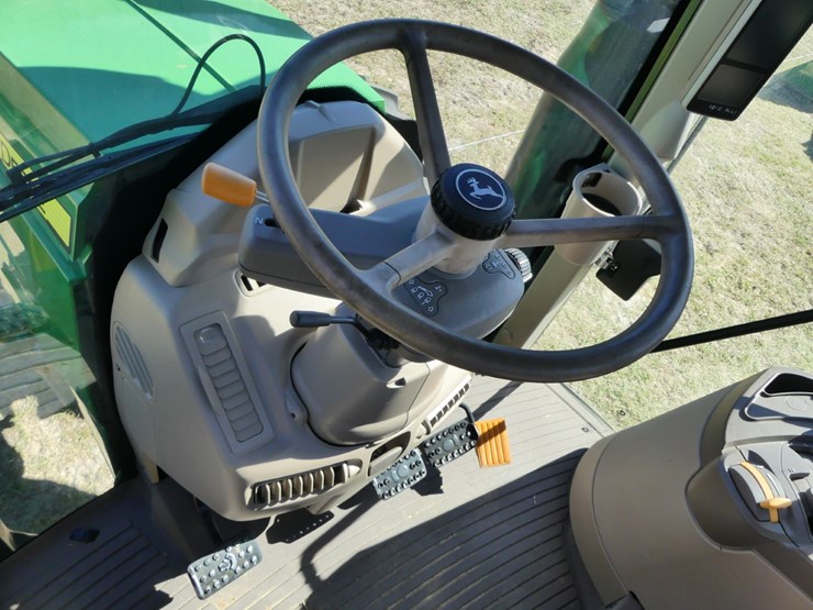 2022-john-deere-6120m-image-15