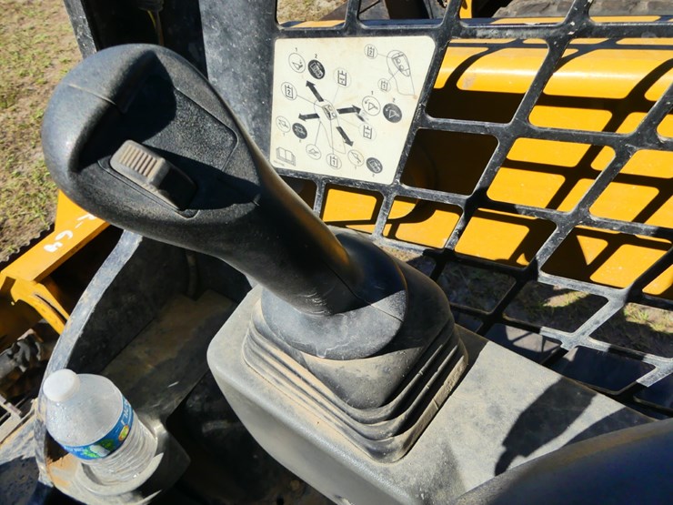 2022-caterpillar-259d3-image-14