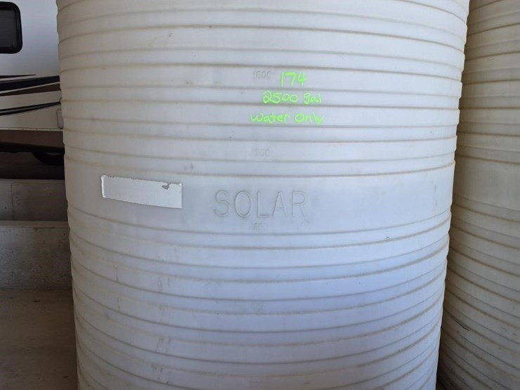 poly-tank-2500-gallon-image-1