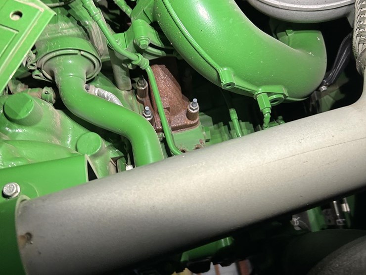 2022-john-deere-9r-590-image-31