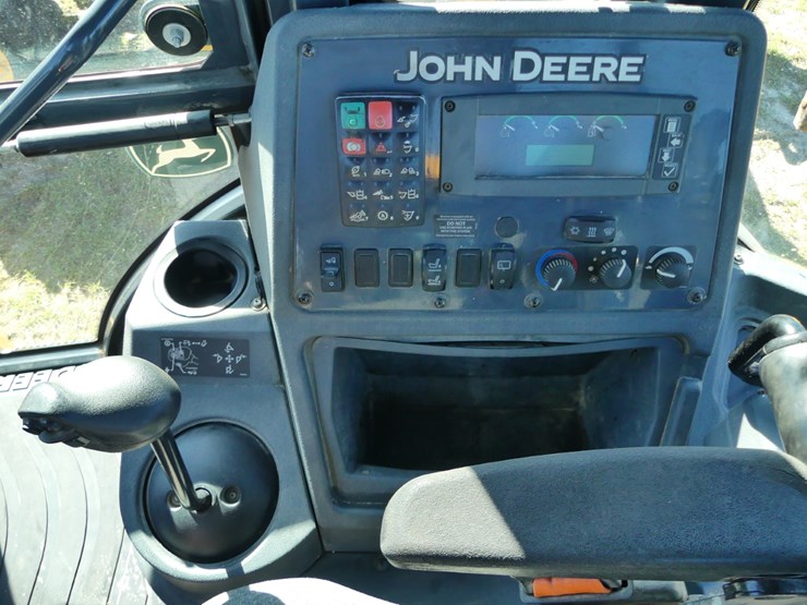 deere-410l-image-17