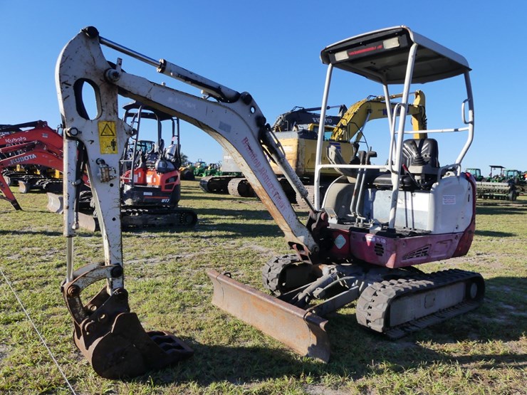takeuchi-tb216-image-1