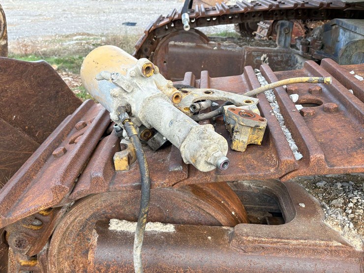 1998-caterpillar-375l-image-14