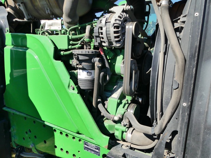 2019-john-deere-6145m-image-11