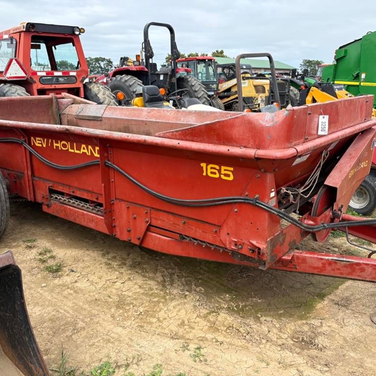 NEW HOLLAND 165