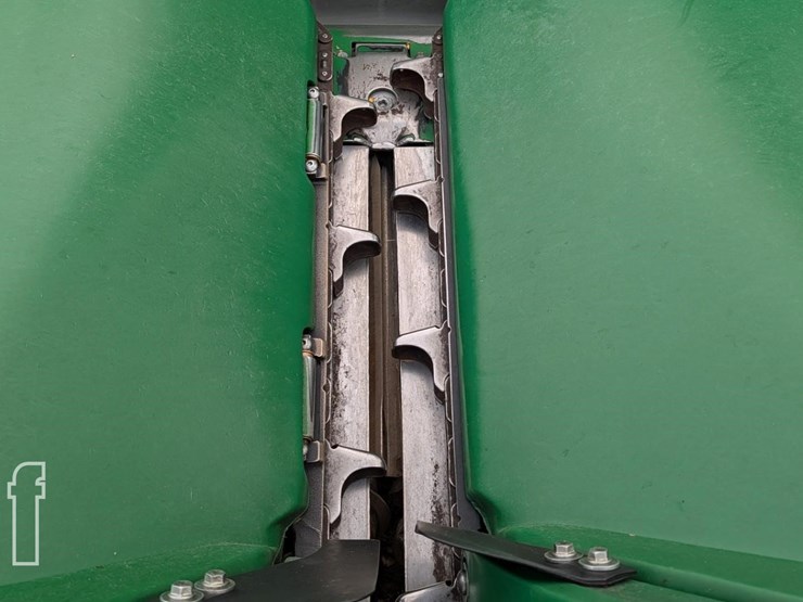 john-deere-c12f-image-9