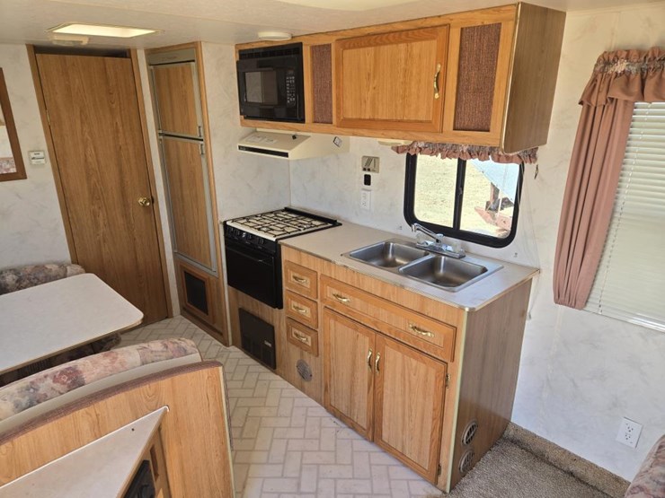 #5820-•-1997-coachmen-catalina-5th-wheel-camper-image-16