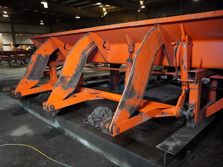 #112-•-morbark-out-feed-trough-image-14