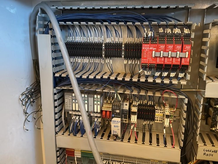 #233-•-electrical-control-box-image-10