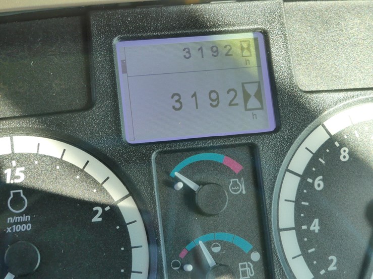 john-deere-6105m-image-15