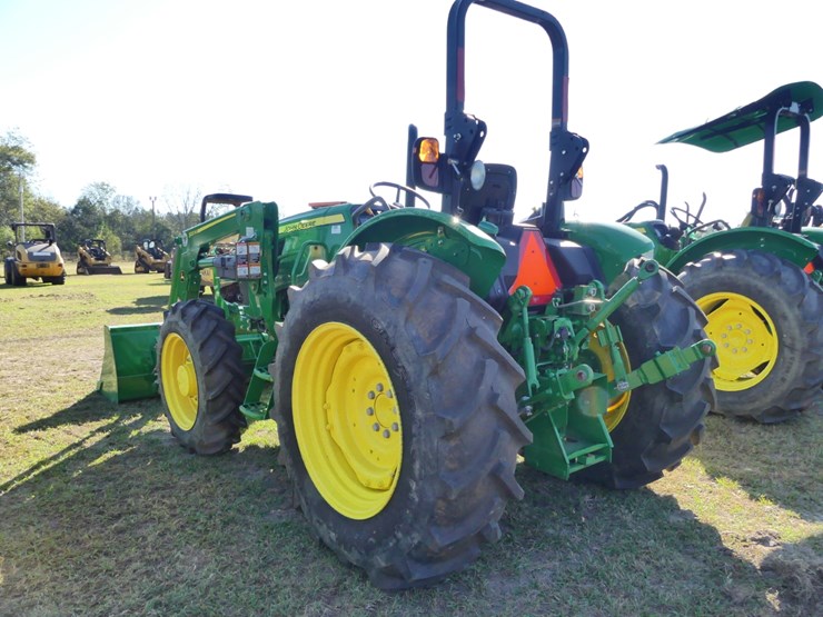 2022-john-deere-5055e-image-3