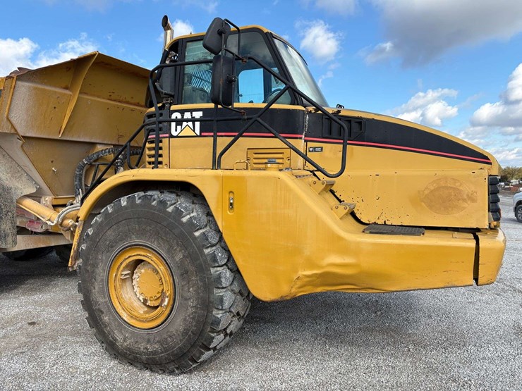 2006-caterpillar-740-image-32