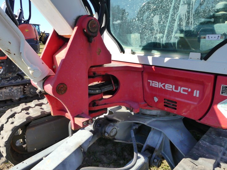 takeuchi-tb235-2-image-12