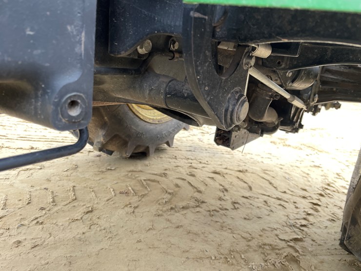 john-deere-3032e-image-40