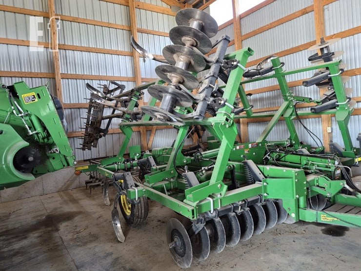 john-deere-714-image-3