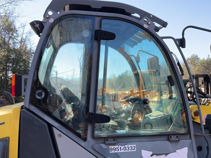 2011-wacker-neuson-750t-image-35