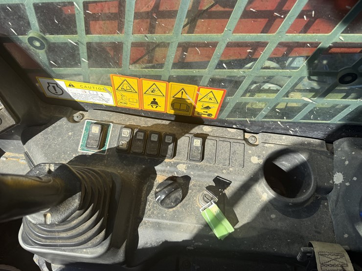 takeuchi-tl12v2-image-8