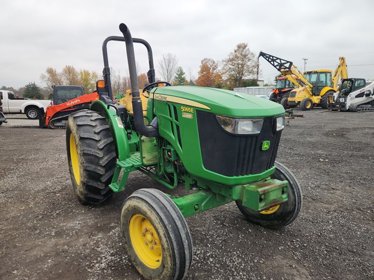 john-deere-5065e-image-2