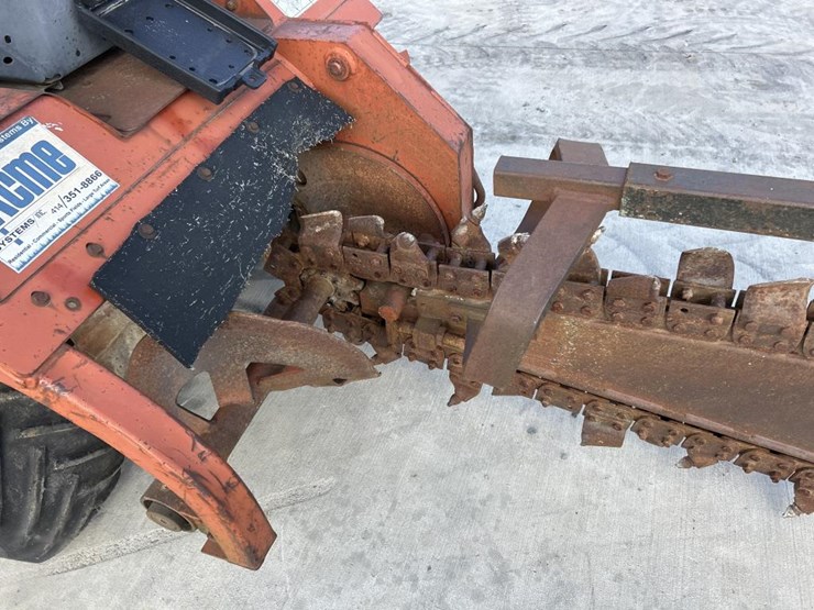 ditch-witch-2310-image-40