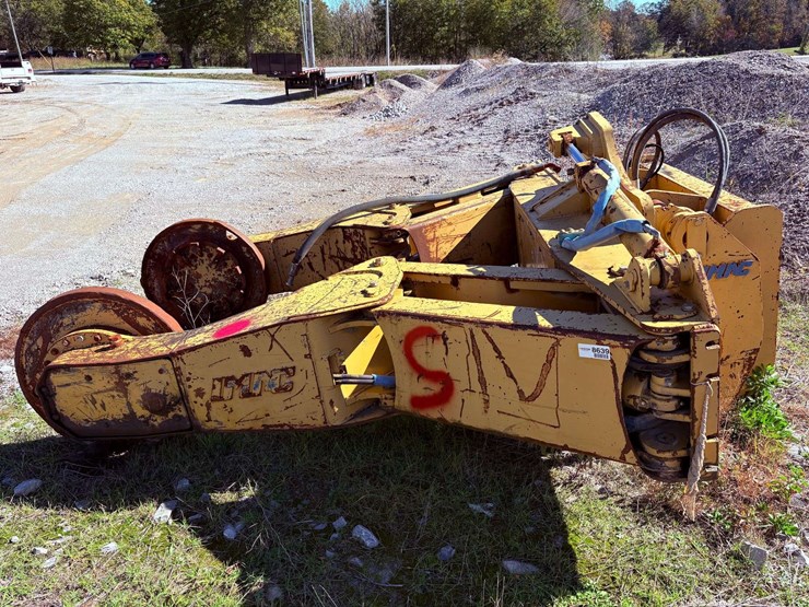 imac-cws-wl120-tire-manipulator-attachment-image-9