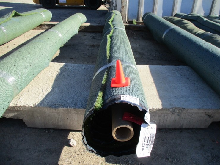unused-roll-of-artificial-turf-image-1
