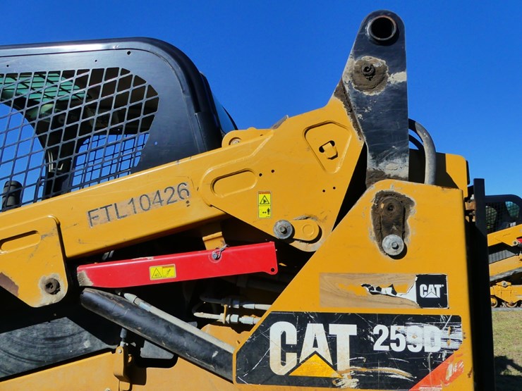 caterpillar-259d-image-8