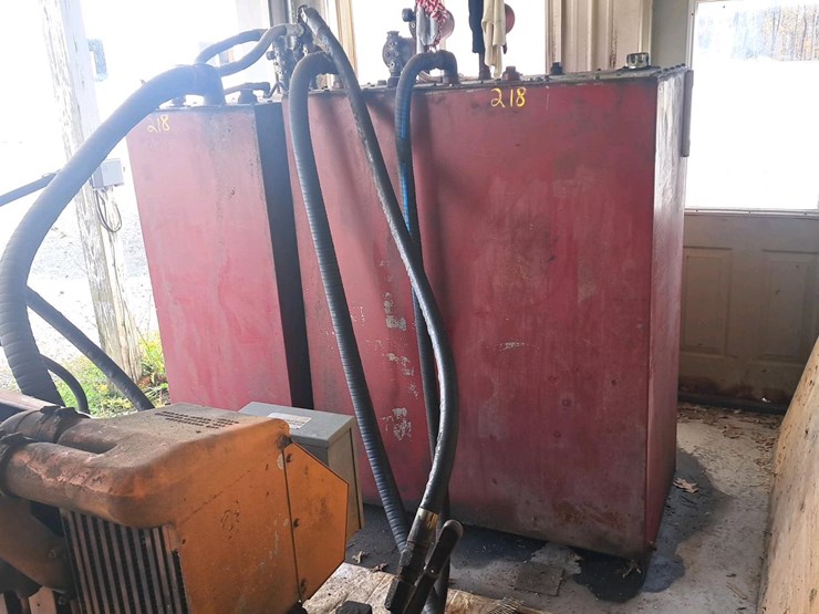#218-•-2-hydraulic-tanks-image-5