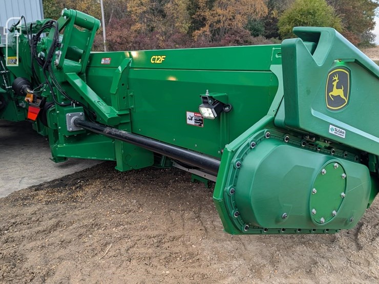 john-deere-c12f-image-4