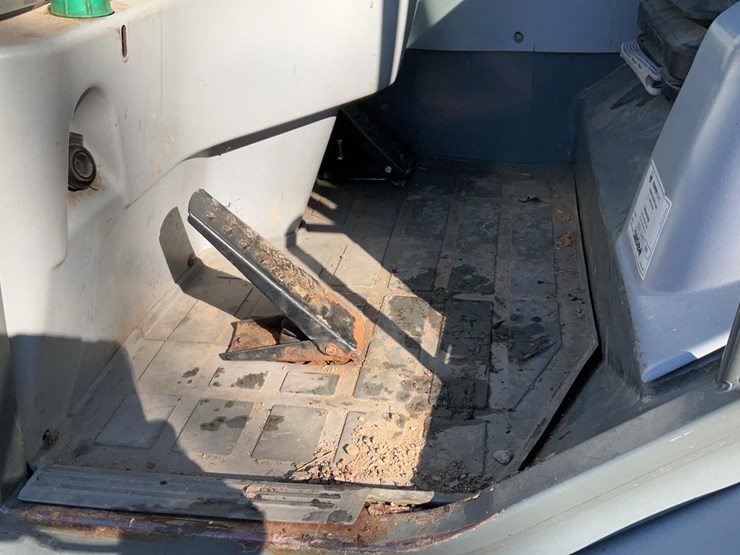 2011-wacker-neuson-750t-image-22