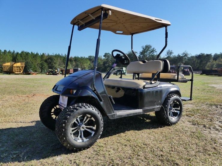 ez-go-golf-cart-image-1